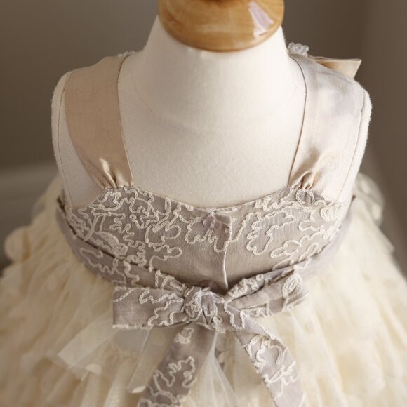 Girl's Linen Silk and Lace Couture Dress Boutique 18 Months Like New Perfect - Picture 3 of 9